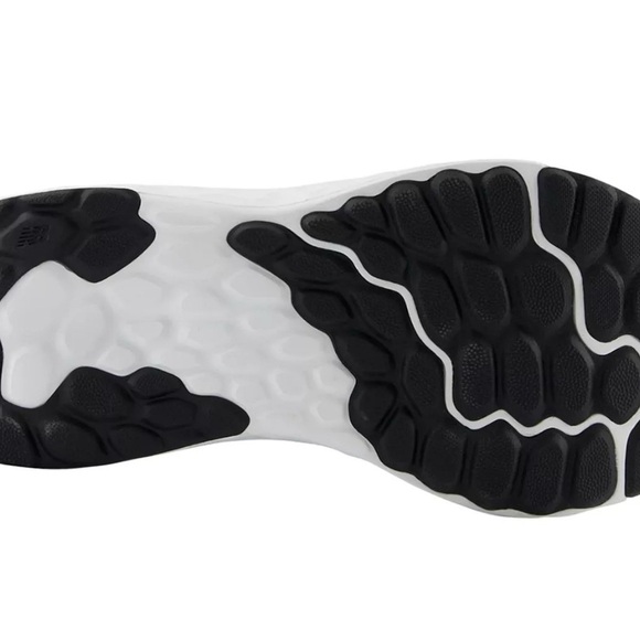 New Balance Women’s fresh foam Arishi Tiralux v4 Running shoe NIB please read! - Picture 4 of 7